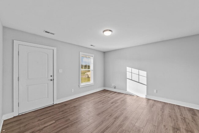 Building Photo - 364 Thad Little Rd