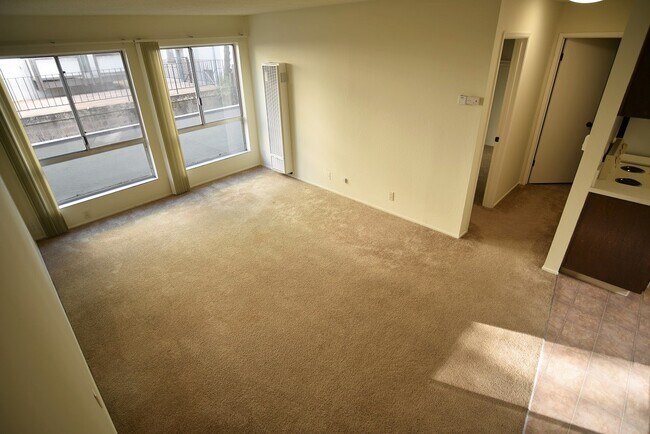 Building Photo - 2721 Haste St
