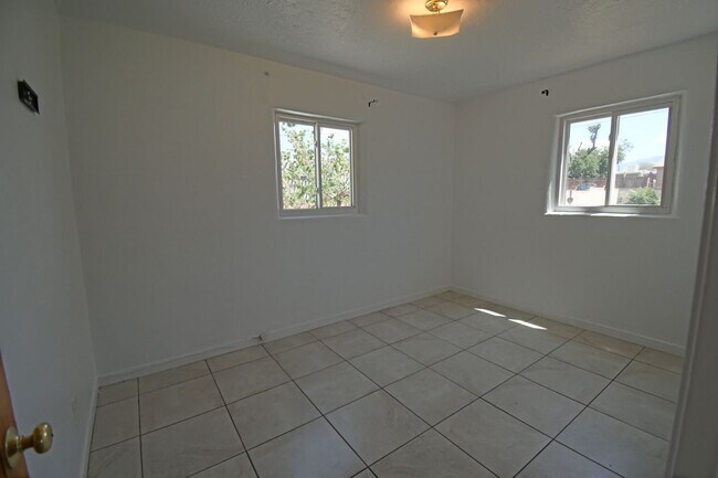 Foto del edificio - Charming 2bd/1ba Available for Move In