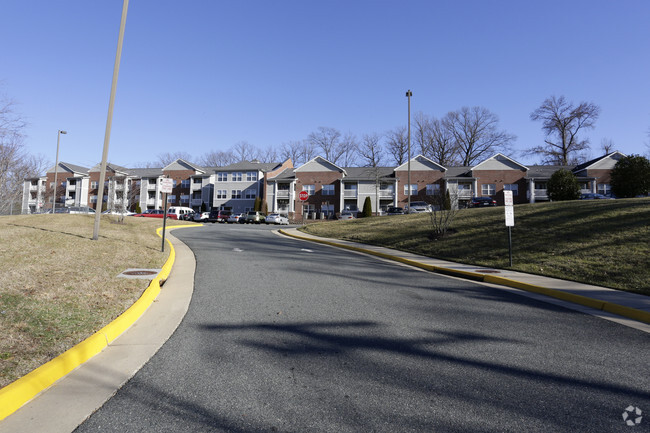 Foto del edificio - The Oaks Apartments