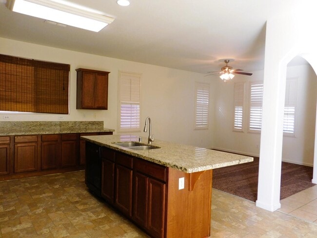 Building Photo - 4355 W Artemisa Dr