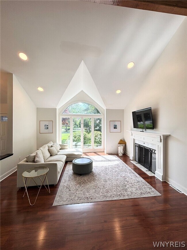 Foto del edificio - 6035 Whitegate Crossing