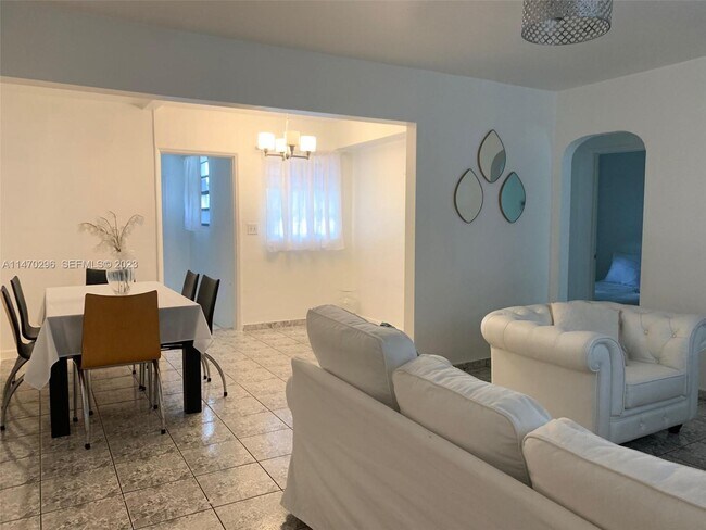 Foto del edificio - 2131 Arthur St