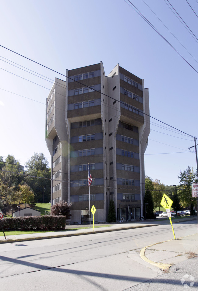 Foto del edificio - West Gate Manor