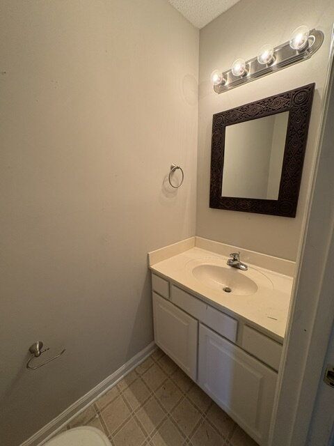 Foto del edificio - 2502 Bluff View Ct