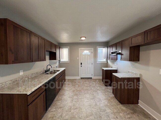 Foto del edificio - 539 Longview Dr