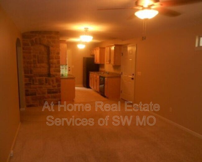 Foto del edificio - 415 W Portland St