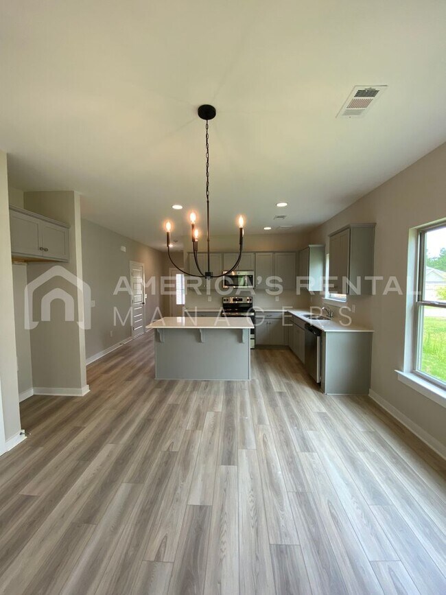 Foto del edificio - REDUCED PRICE!! Home for Rent in Tuscaloosa, AL!!! Available to View Now!!! Sign a lease by 1/31/...
