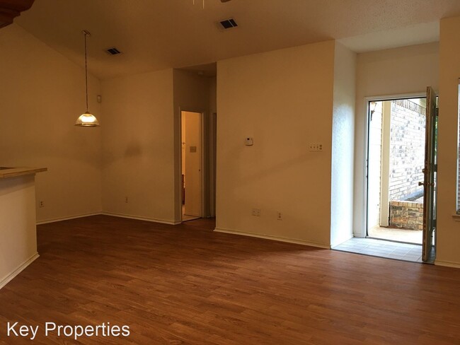 Building Photo - 2 br, 2 bath House - 606 Canterbury Street
