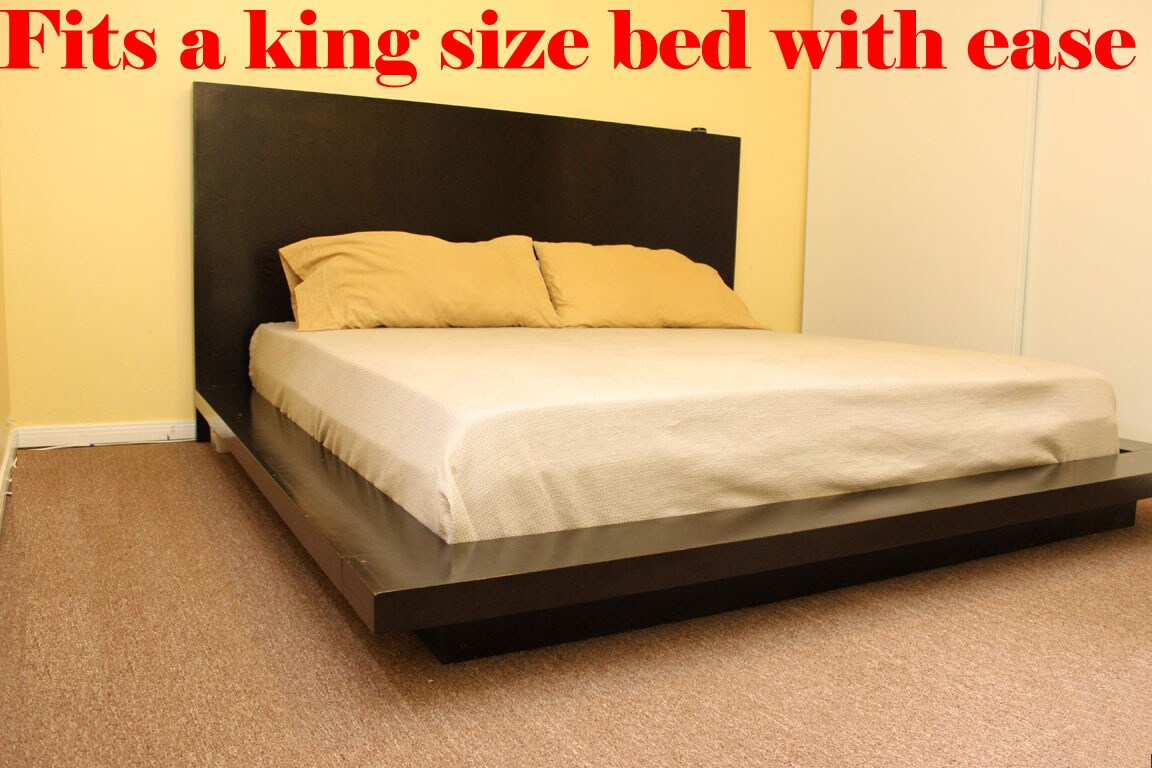 Dormitorio grande con capacidad para una cama tamaño king. - 15528 Orange Ave