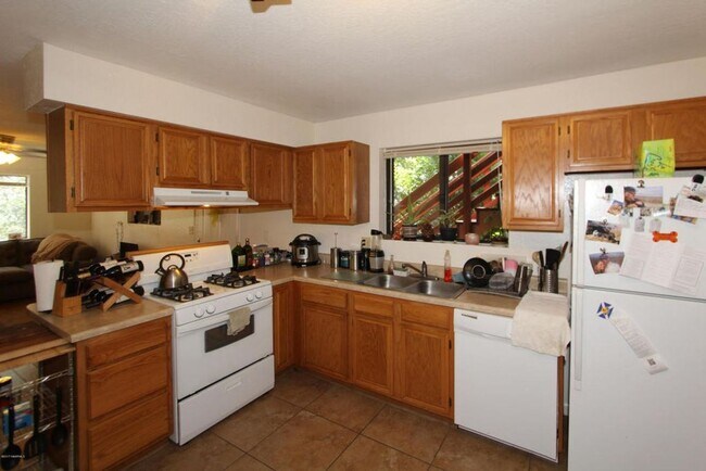 Foto del edificio - 1708 E Mountain View Ave