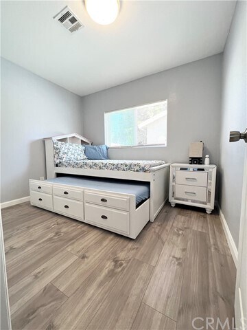 Foto del edificio - 2526 Strawberry Ln