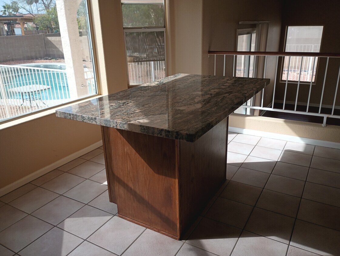 Foto principal - 11313 W Emerald Ln