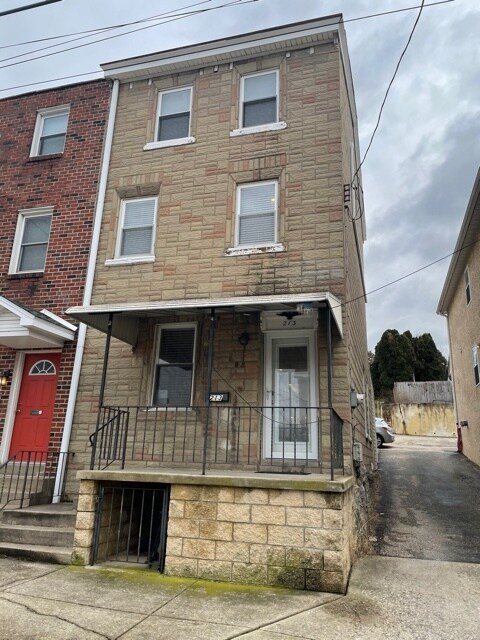 Front of home - 213 Maple St