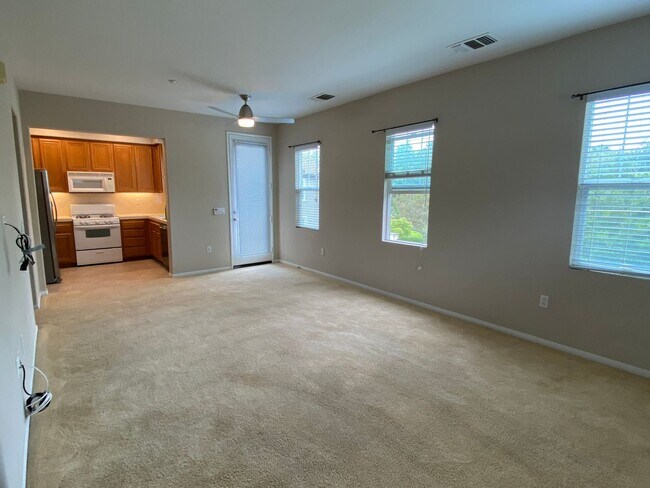 Foto del edificio - Well Kept 2 Bedroom townhome in San Marcos