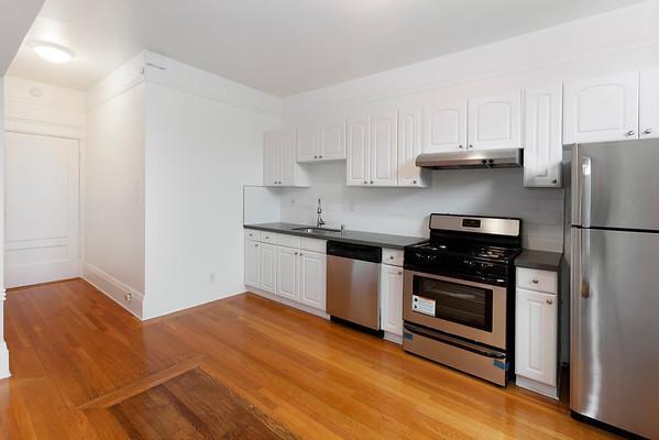 Building Photo - bedroom in San Francisco CA 94109