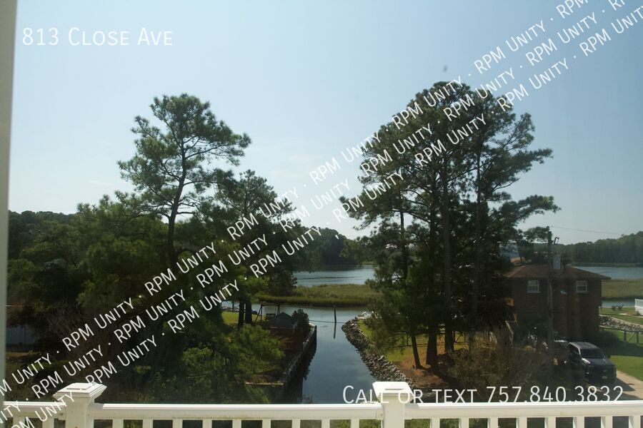 Primary Photo - 813 Close Ave