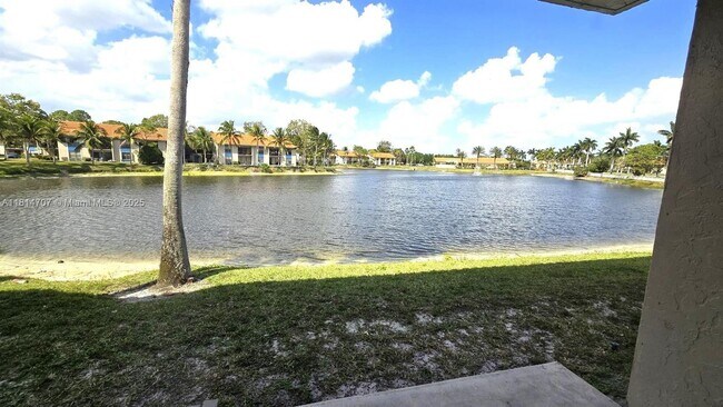 Foto del edificio - 1540 Windorah Way
