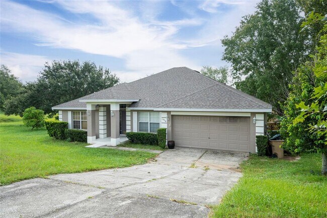 Building Photo - 13718 Colina Ct