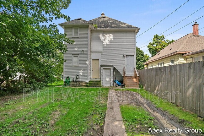 Foto del edificio - 1530 Quarry Ave NW
