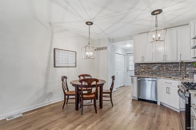 Foto del edificio - 7725 Ivory Ave