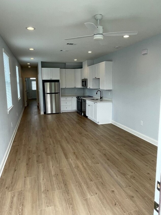 New 3BD/3.5BA w/ Gated Parking, great location Close to Downtown. - New 3BD/3.5BA w/ Gated Parking, great location Close to Downtown.