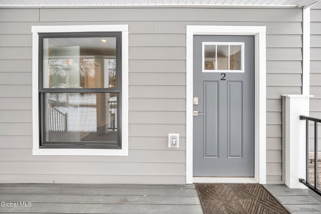 Building Photo - 103 E High St