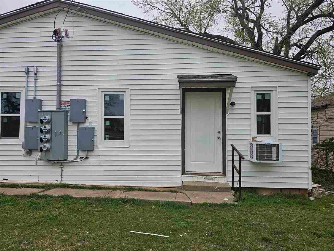 Foto principal - 102 SW 25th St