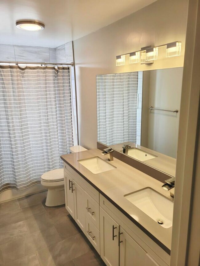 Building Photo - 2 bedroom in San Francisco CA 94109