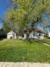 Building Photo - 4320 SW Anthony Wayne Dr