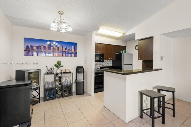 Building Photo - 2866 S University Dr