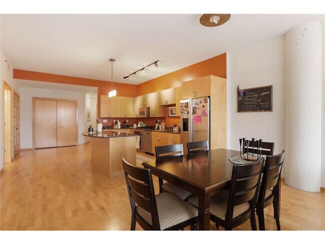 Foto del edificio - 401 N 2nd St
