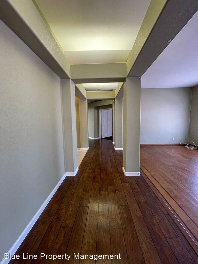 Building Photo - 3 br, 2.5 bath House - 700 Outrigger Cir.
