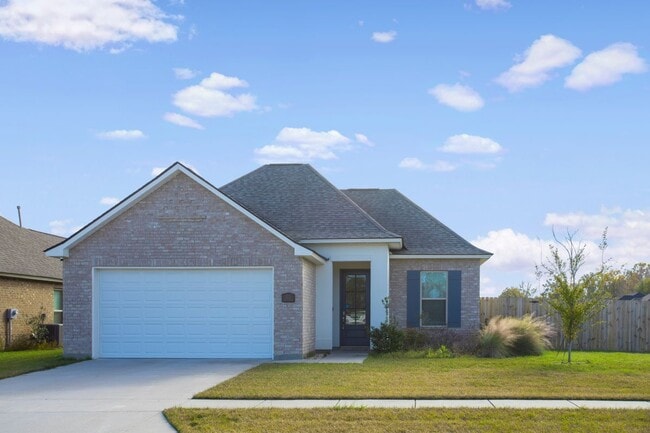 Building Photo - 825 Mano Myrtle Dr