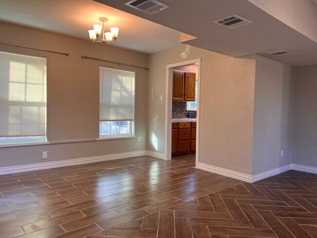 Building Photo - 3156 W French Pl