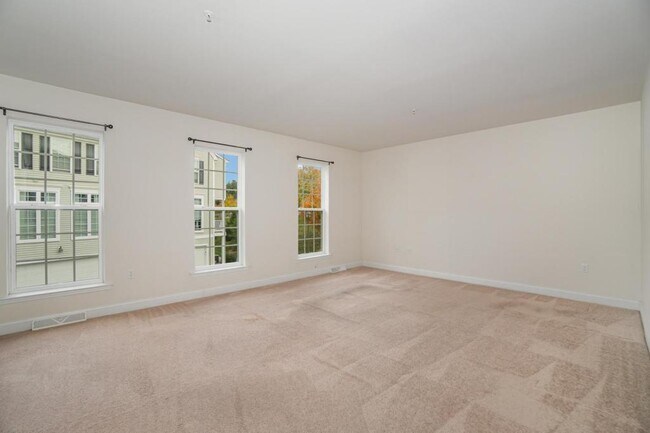 Building Photo - 3021 Meridian Cmns