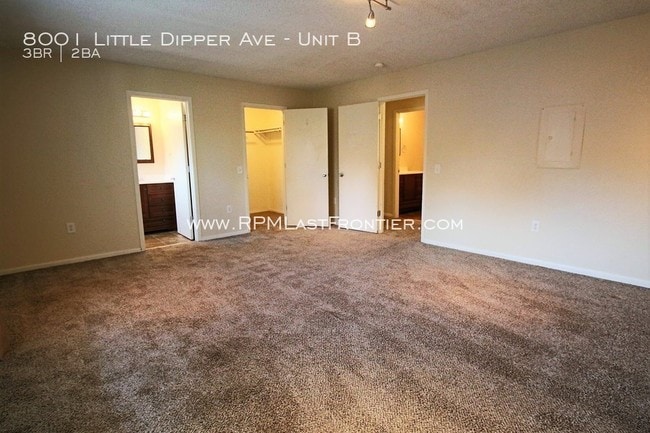 Building Photo - 8001 Little Dipper Ave