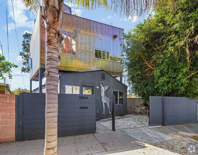 Oakwood Loft Apartments for Rent Venice, CA 5 Rentals