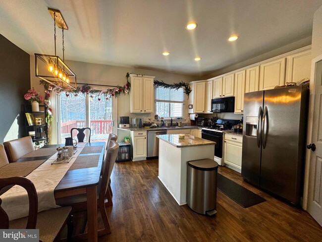 Building Photo - 45713 Paddington Station Terrace