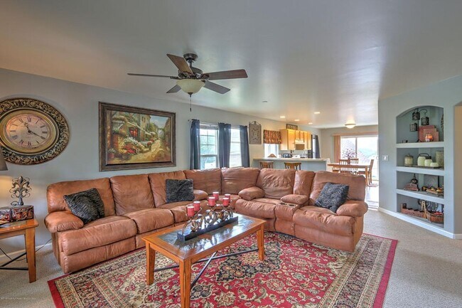 Building Photo - Single Family Home for Rent in New Castle