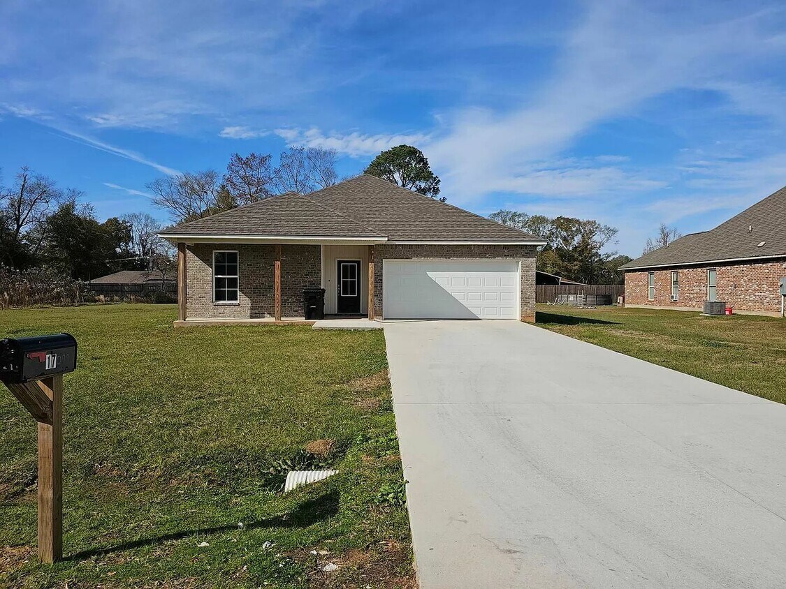 17099 Cherokee Trce, Tickfaw, LA 70466 House Rental in Tickfaw, LA