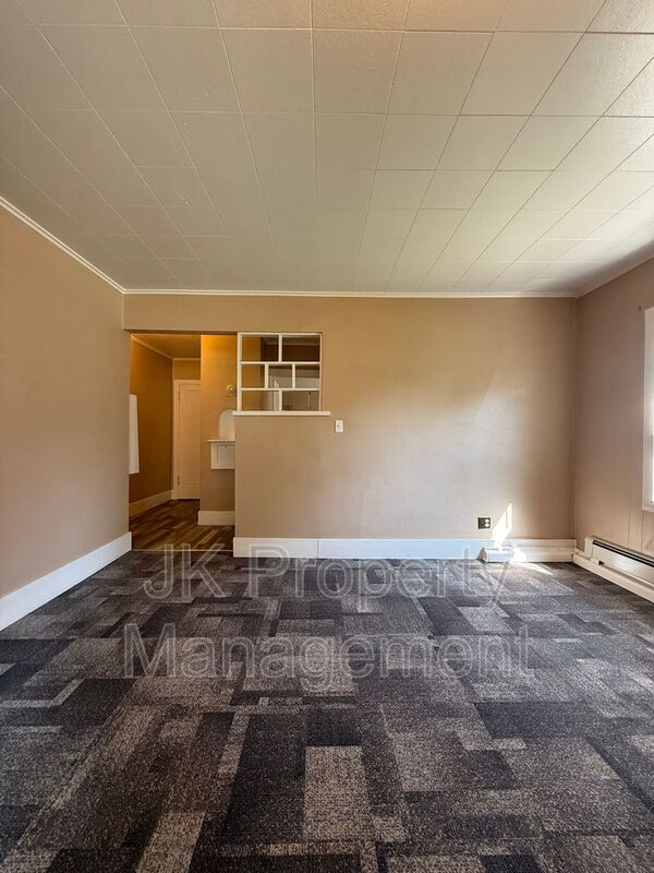 Building Photo - 20 18th St S