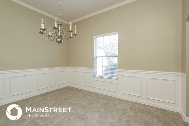 Building Photo - 5892 Village Loop