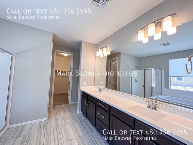 Building Photo - 1102 S Cheri Lynn Dr