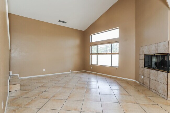 Foto del edificio - 1653 N 136th Ln