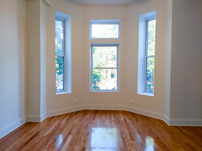 Foto del edificio - 3356 N Seminary Ave