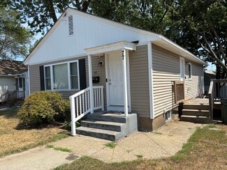 Building Photo - 77 Jewett St