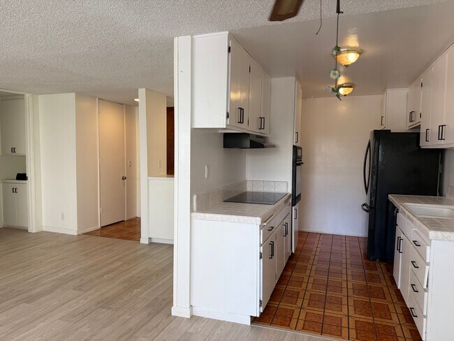 Foto del edificio - 5900 Canterbury Dr