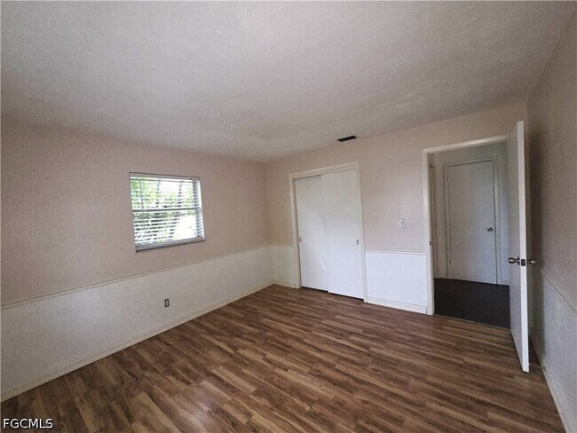 Building Photo - 1213 SW 48th Terrace