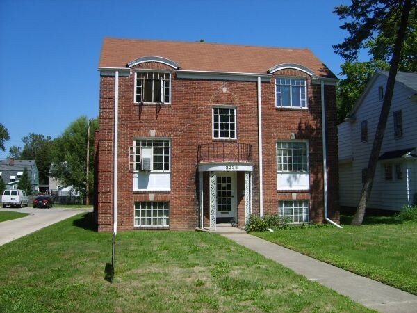 Primary Photo - 2238 W Sylvania Ave
